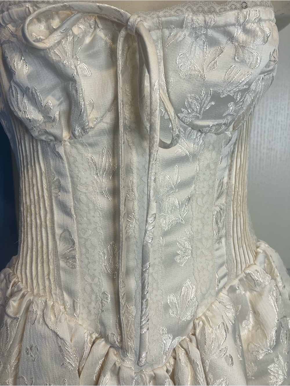 Windsor Corset dress in Cream Floral Jacquard size Medium - Picture 5 of 11